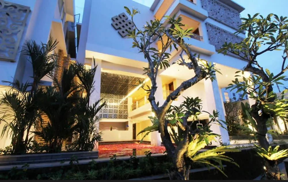 Signature Seminyak Hotel