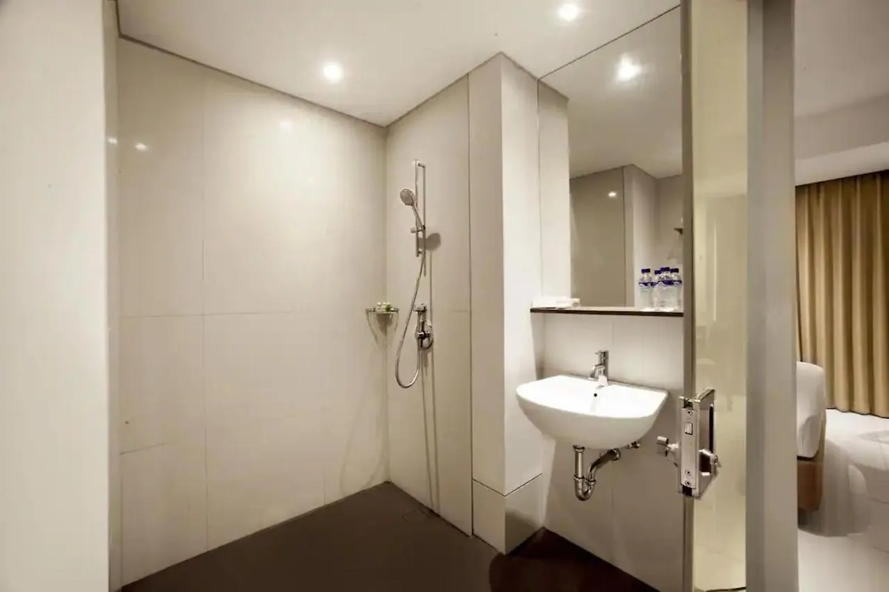Signature Seminyak Hotel