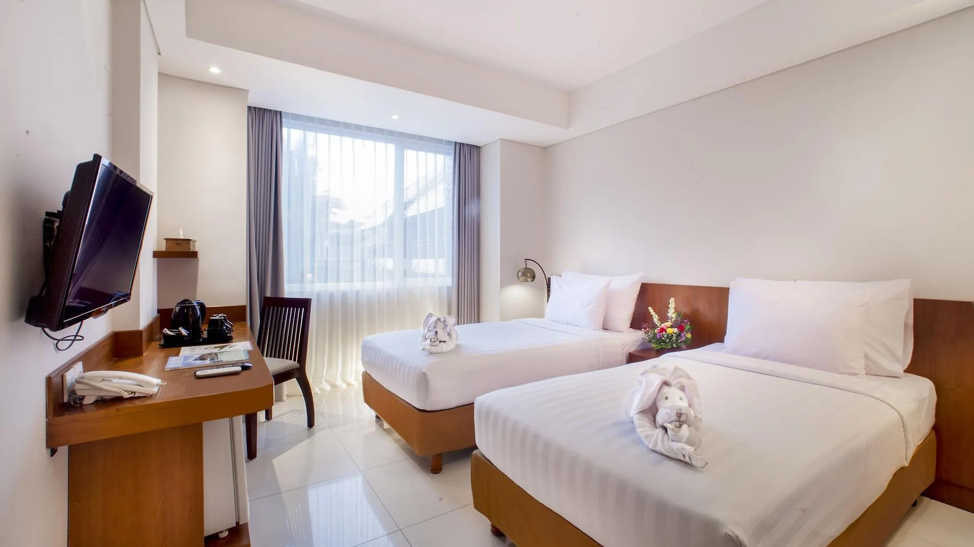 Signature Seminyak Hotel
