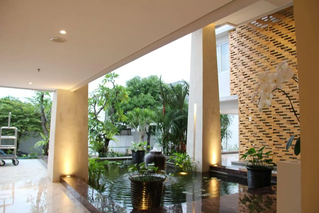 Signature Seminyak Hotel