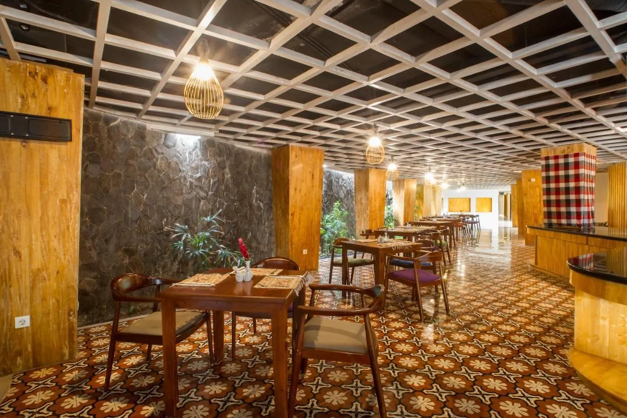 Signature Seminyak Hotel